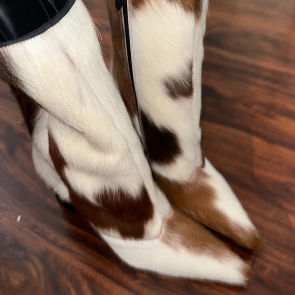 Schutz Raffaela Cow Boots - Size 10 - Picture 8 of 10